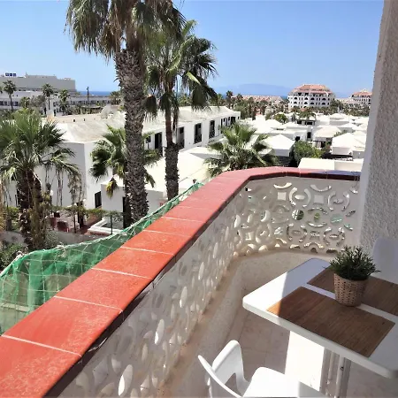 With A Large South-facing Balcony, Sea View And Wifi In Americas Center Playa de las Américas