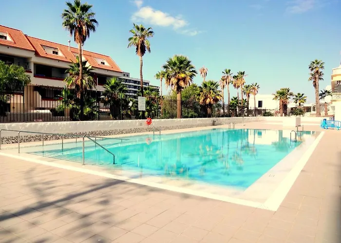 With A Large South-facing Balcony, Sea View And Wifi In Americas Center * Playa de las Américas